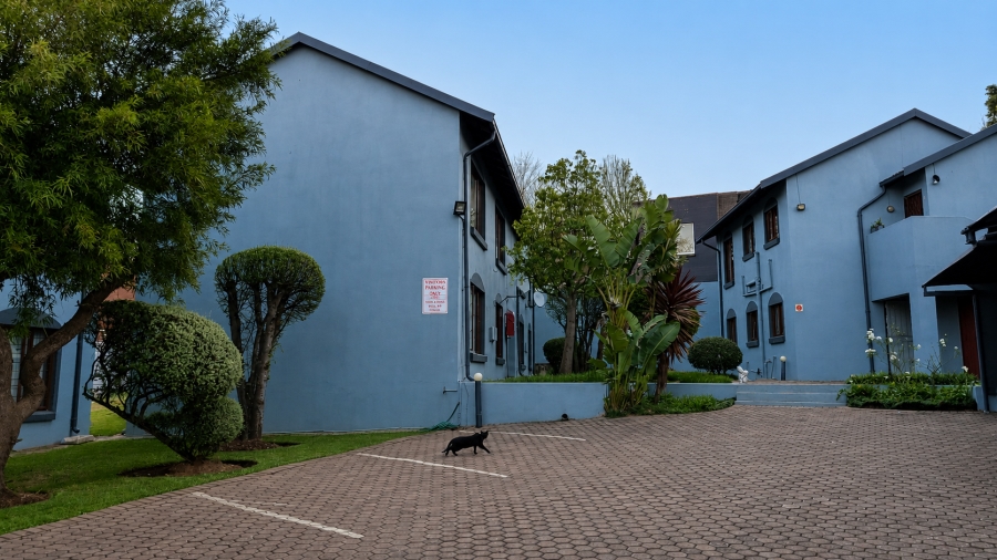 2 Bedroom Property for Sale in Linden Gauteng