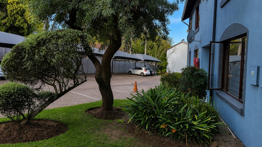 2 Bedroom Property for Sale in Linden Gauteng