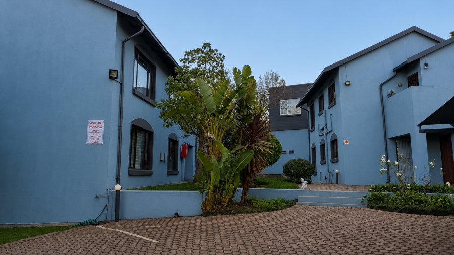 2 Bedroom Property for Sale in Linden Gauteng
