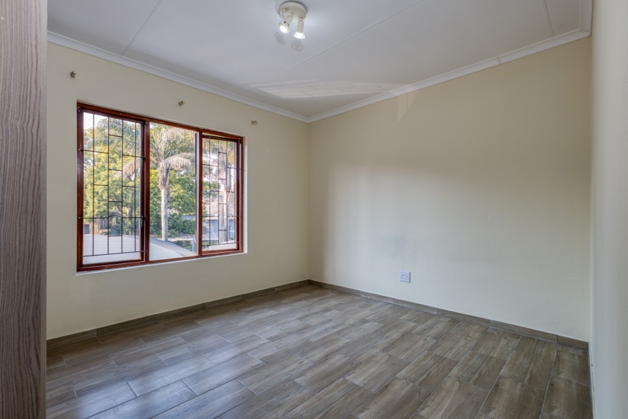 2 Bedroom Property for Sale in Linden Gauteng