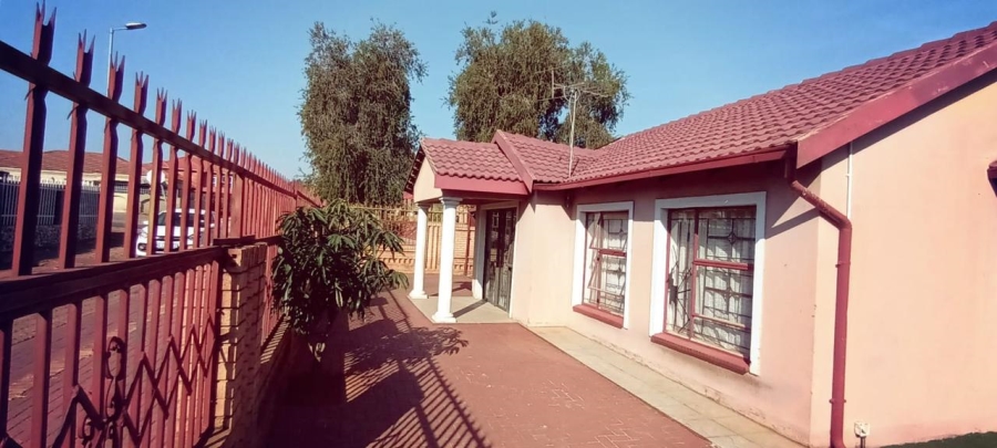 3 Bedroom Property for Sale in Philip Nel Park Gauteng