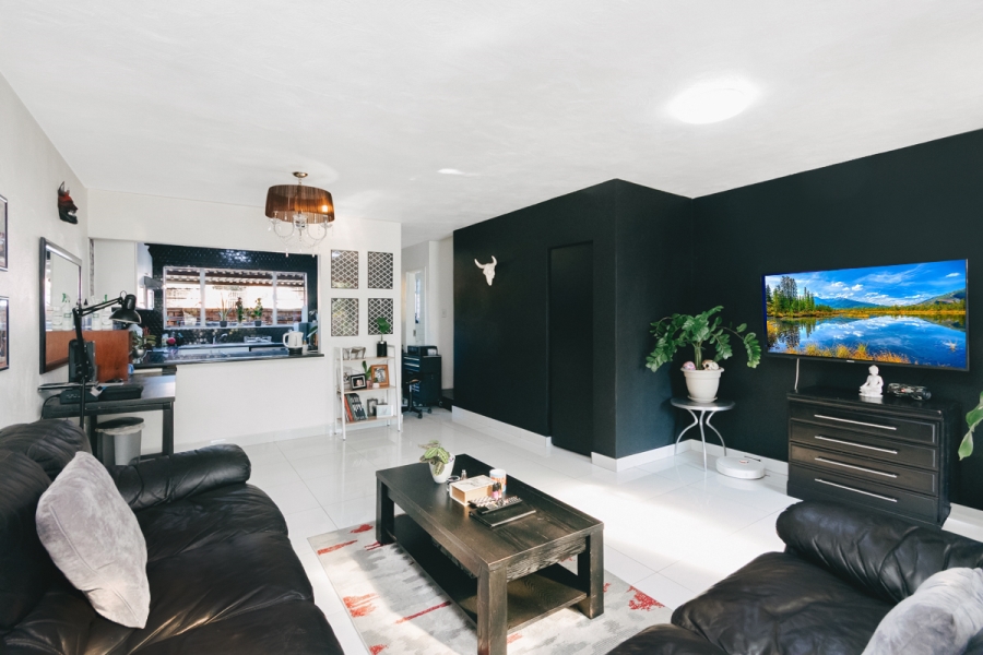 2 Bedroom Property for Sale in Sundowner Gauteng