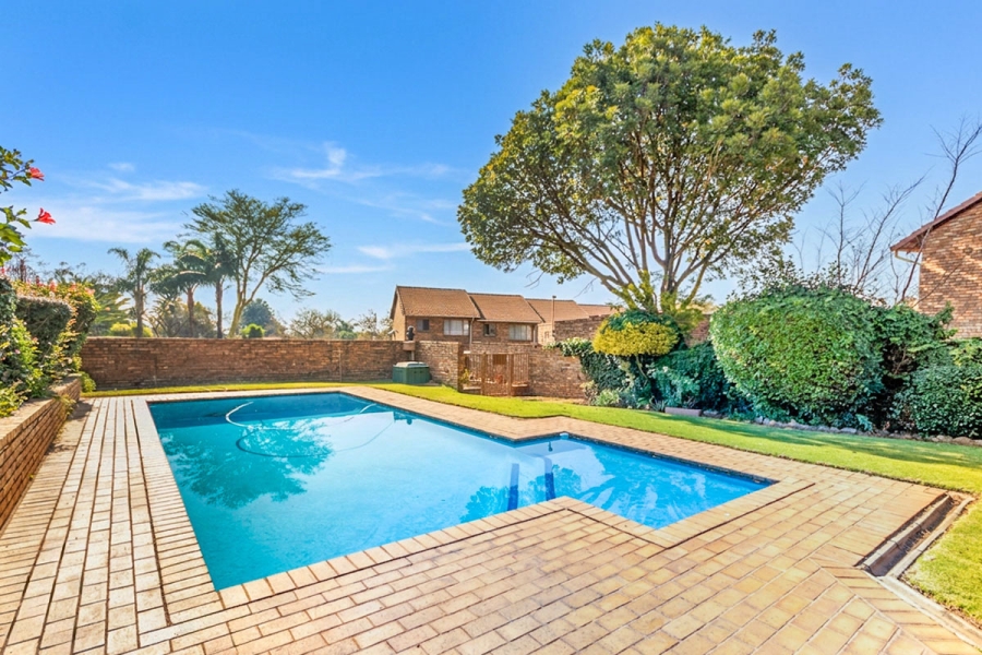 2 Bedroom Property for Sale in Sundowner Gauteng