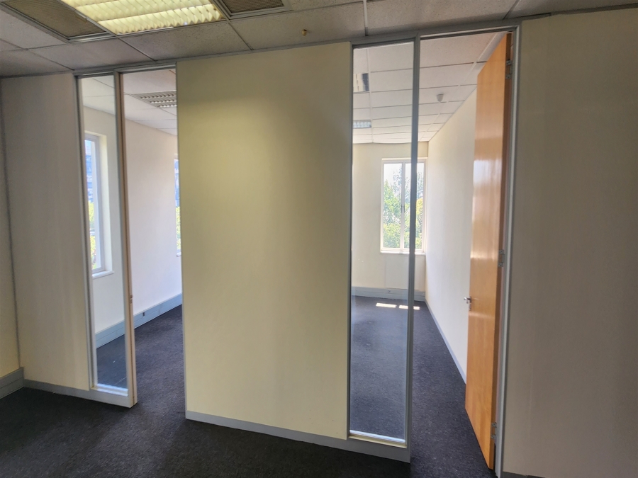 To Let Commercial Property for Rent in Wierda Valley Gauteng