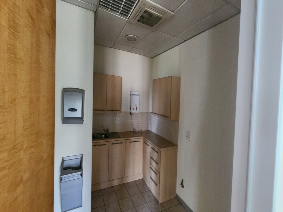 To Let Commercial Property for Rent in Wierda Valley Gauteng