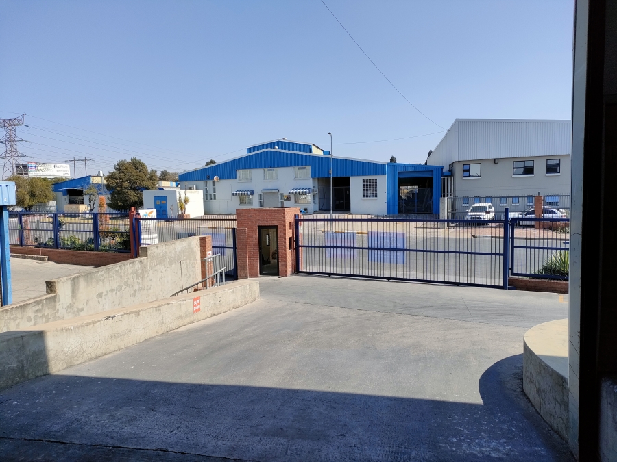 To Let Commercial Property for Rent in Strijdom Park Gauteng