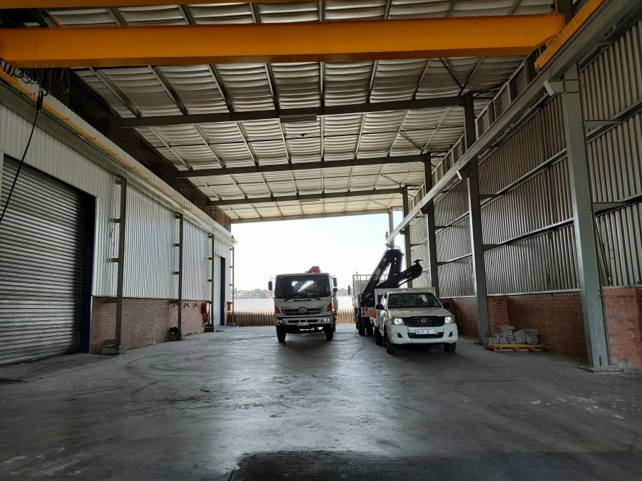 To Let Commercial Property for Rent in Strijdom Park Gauteng