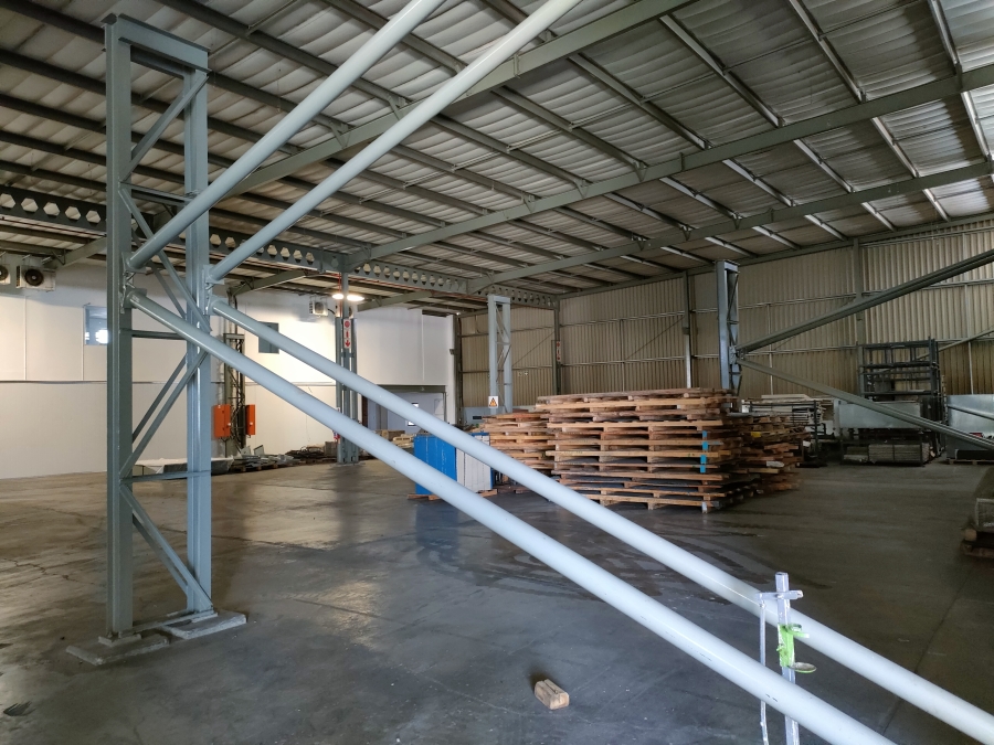 To Let Commercial Property for Rent in Strijdom Park Gauteng