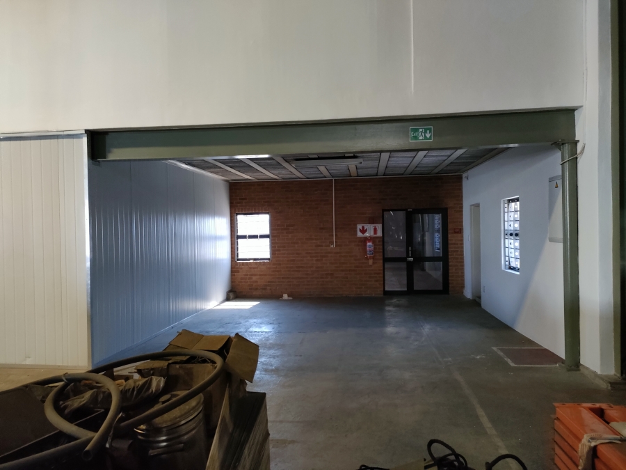 To Let Commercial Property for Rent in Strijdom Park Gauteng
