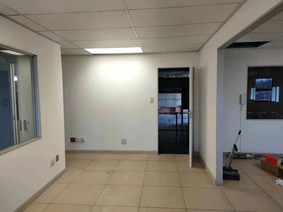 To Let Commercial Property for Rent in Strijdom Park Gauteng