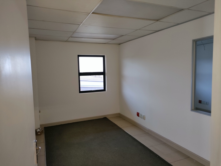 To Let Commercial Property for Rent in Strijdom Park Gauteng