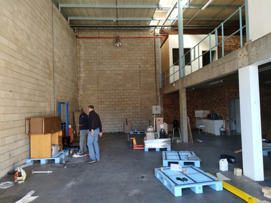 To Let Commercial Property for Rent in Strijdom Park Gauteng