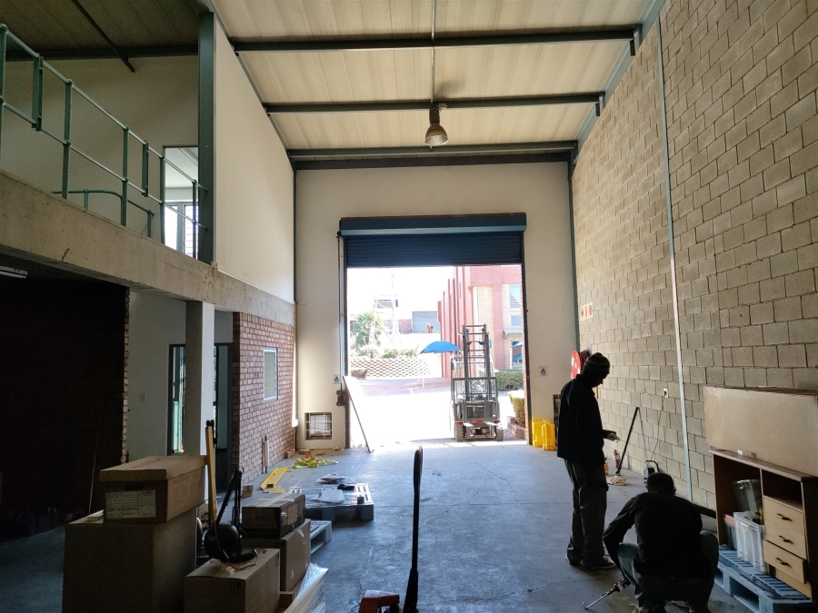 To Let Commercial Property for Rent in Strijdom Park Gauteng