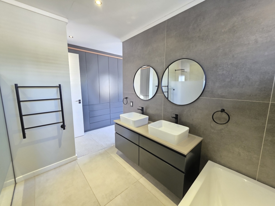 3 Bedroom Property for Sale in Waterkloof Heights Gauteng