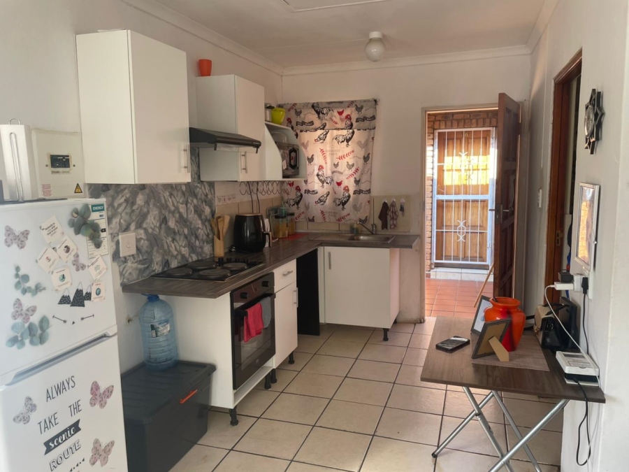 1 Bedroom Property for Sale in Lotus Gardens Gauteng