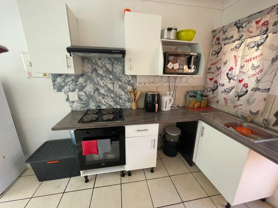 1 Bedroom Property for Sale in Lotus Gardens Gauteng