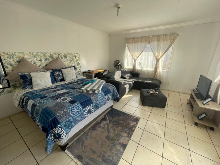 1 Bedroom Property for Sale in Lotus Gardens Gauteng