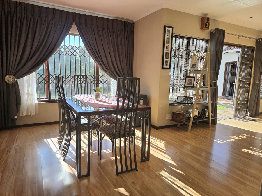 5 Bedroom Property for Sale in Noordwyk Gauteng