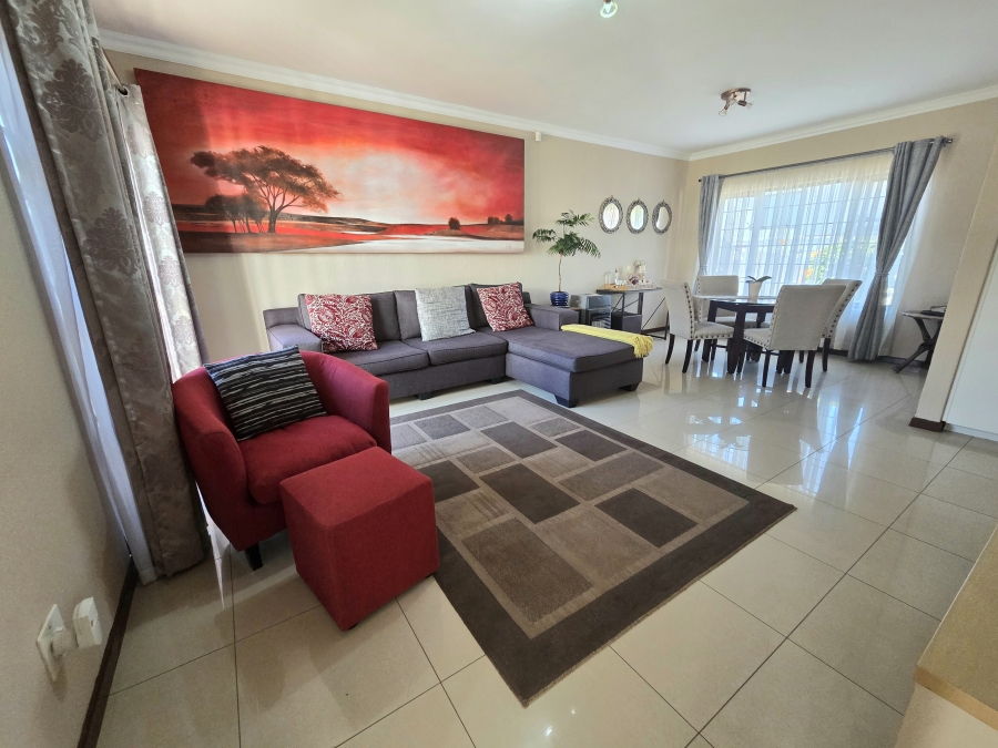 5 Bedroom Property for Sale in Noordwyk Gauteng