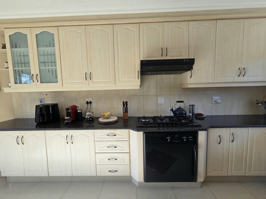 5 Bedroom Property for Sale in Noordwyk Gauteng