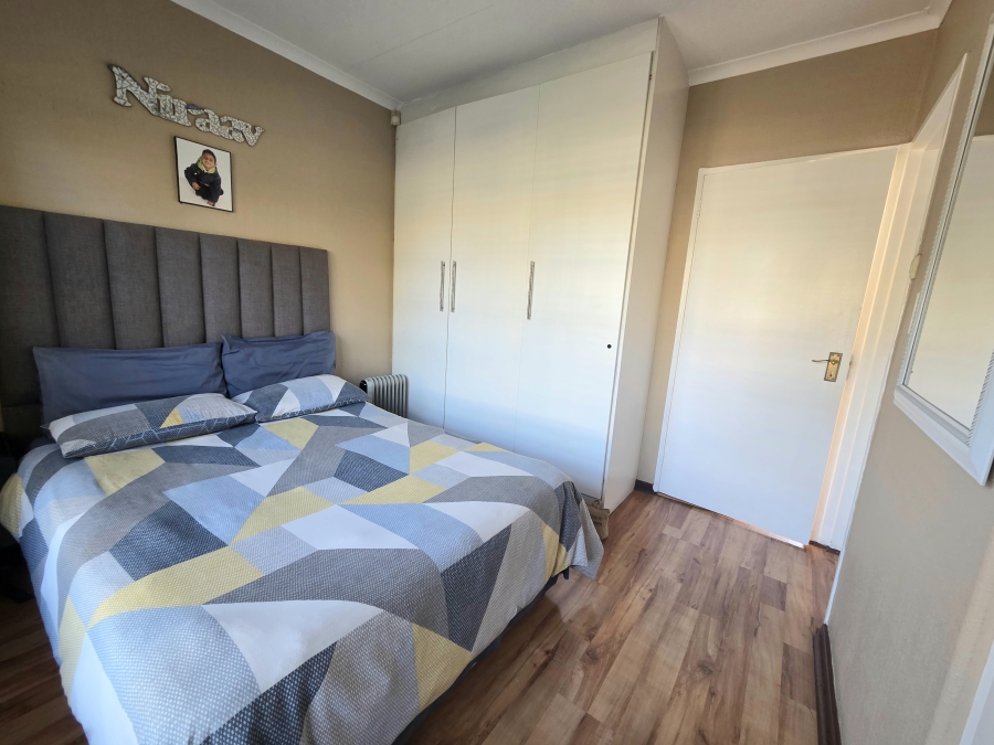 5 Bedroom Property for Sale in Noordwyk Gauteng
