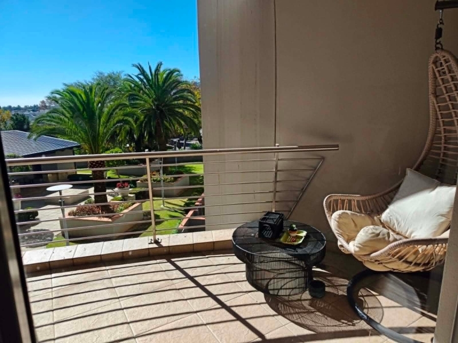 To Let 1 Bedroom Property for Rent in Sandown Gauteng