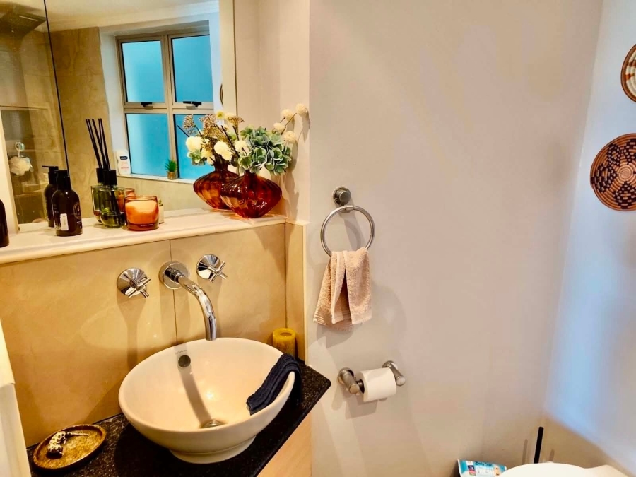 To Let 1 Bedroom Property for Rent in Sandown Gauteng