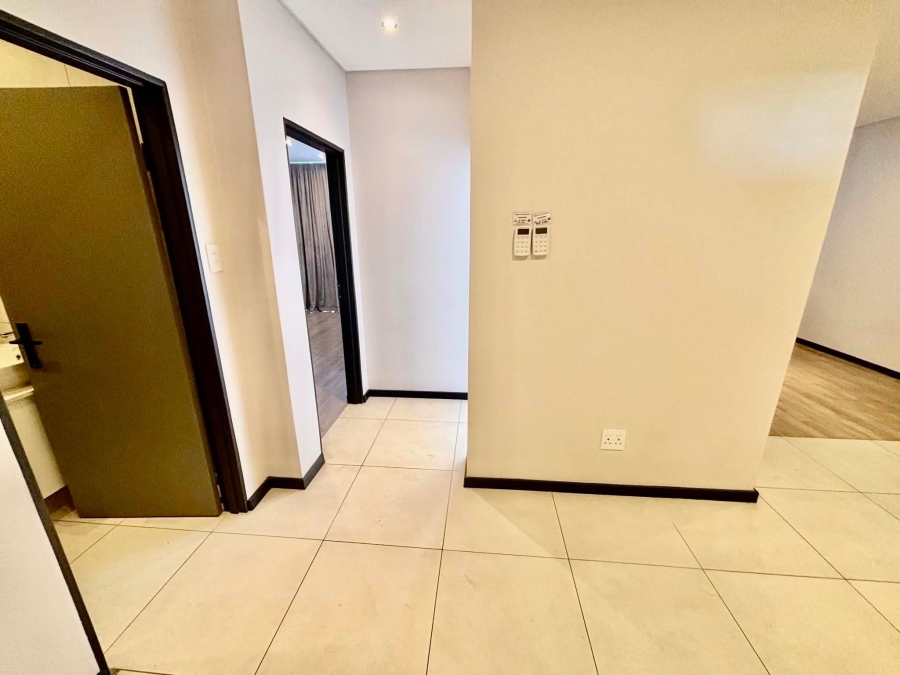 To Let 2 Bedroom Property for Rent in Illovo Gauteng