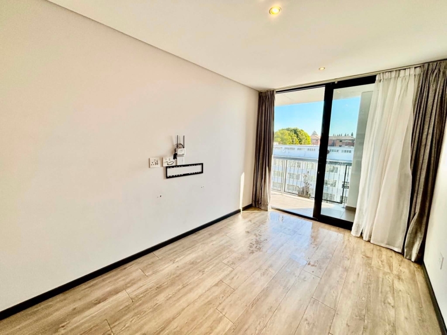 To Let 2 Bedroom Property for Rent in Illovo Gauteng
