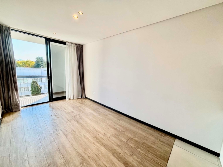To Let 2 Bedroom Property for Rent in Illovo Gauteng
