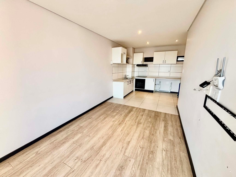 To Let 2 Bedroom Property for Rent in Illovo Gauteng