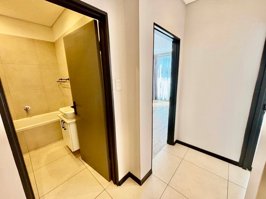 To Let 2 Bedroom Property for Rent in Illovo Gauteng