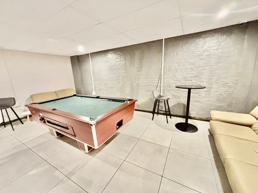To Let 2 Bedroom Property for Rent in Illovo Gauteng