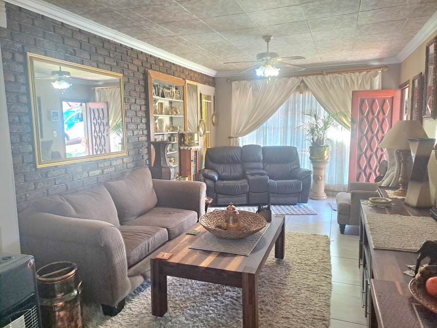3 Bedroom Property for Sale in Kenmare Gauteng