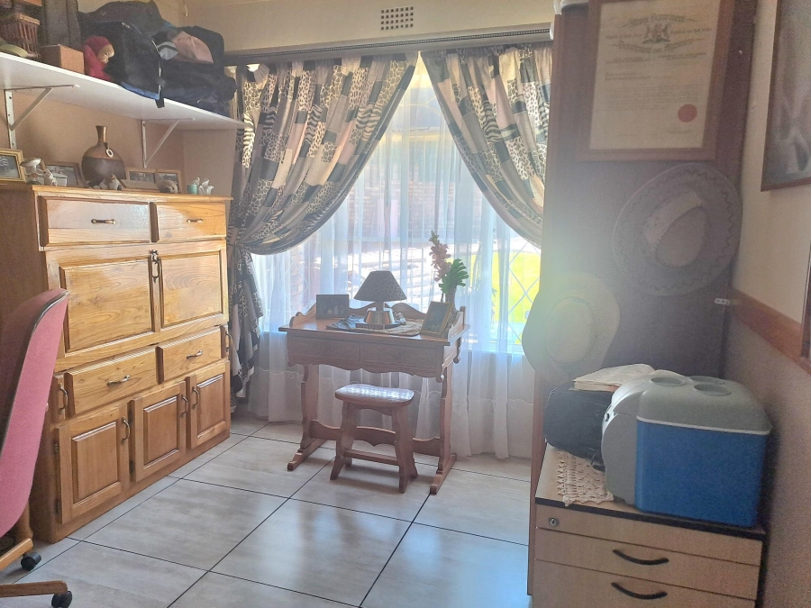3 Bedroom Property for Sale in Kenmare Gauteng