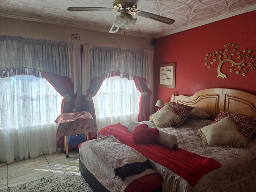 3 Bedroom Property for Sale in Kenmare Gauteng