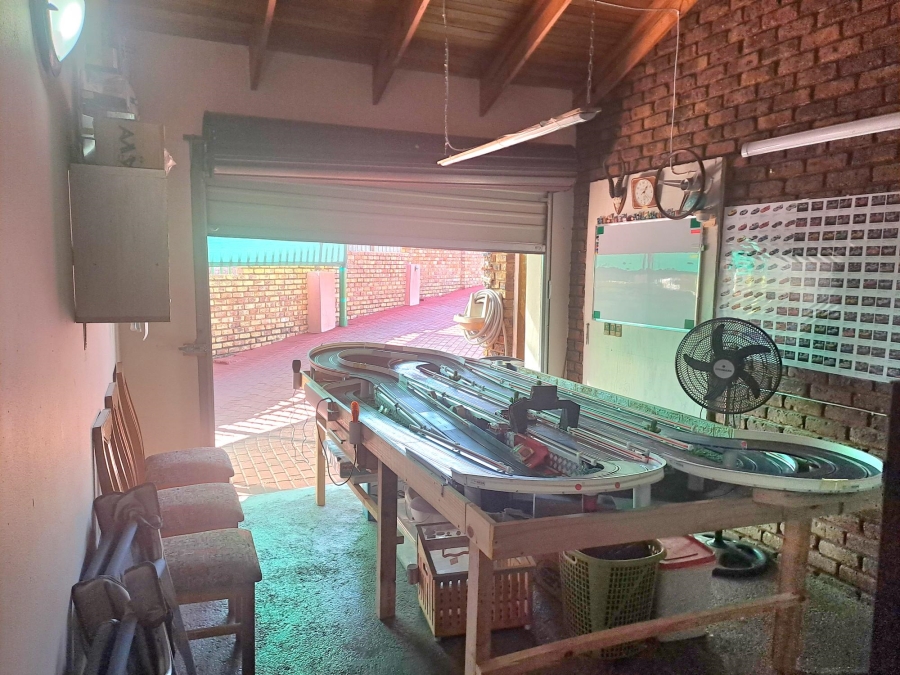 3 Bedroom Property for Sale in Kenmare Gauteng