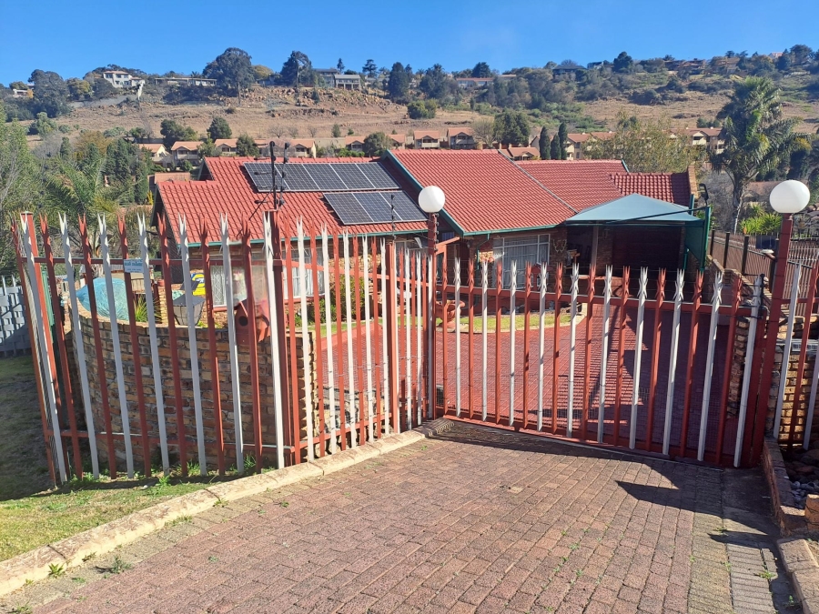 3 Bedroom Property for Sale in Kenmare Gauteng