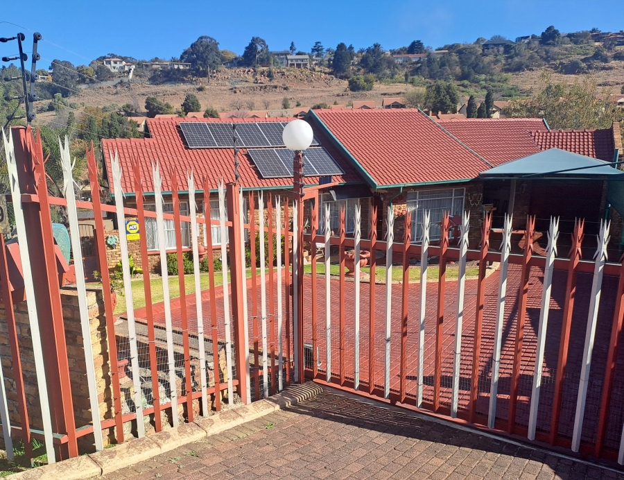 3 Bedroom Property for Sale in Kenmare Gauteng