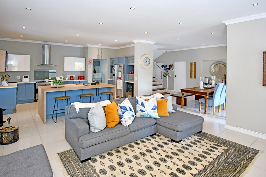 3 Bedroom Property for Sale in Broadacres Gauteng