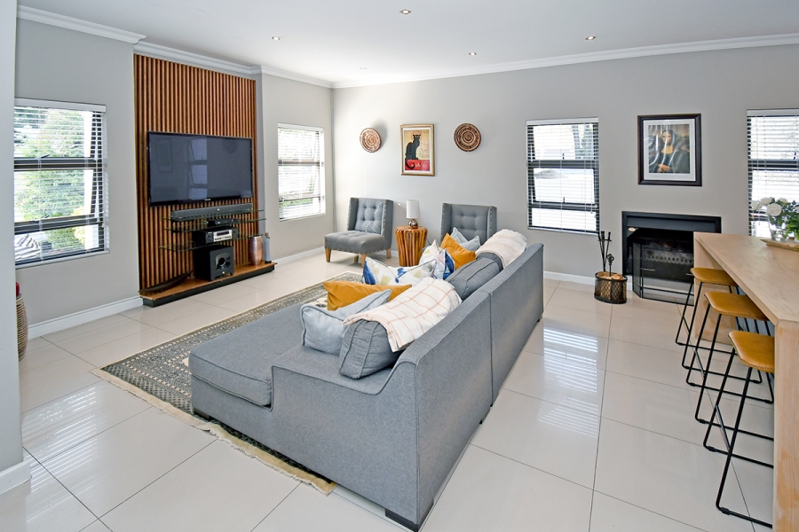 3 Bedroom Property for Sale in Broadacres Gauteng
