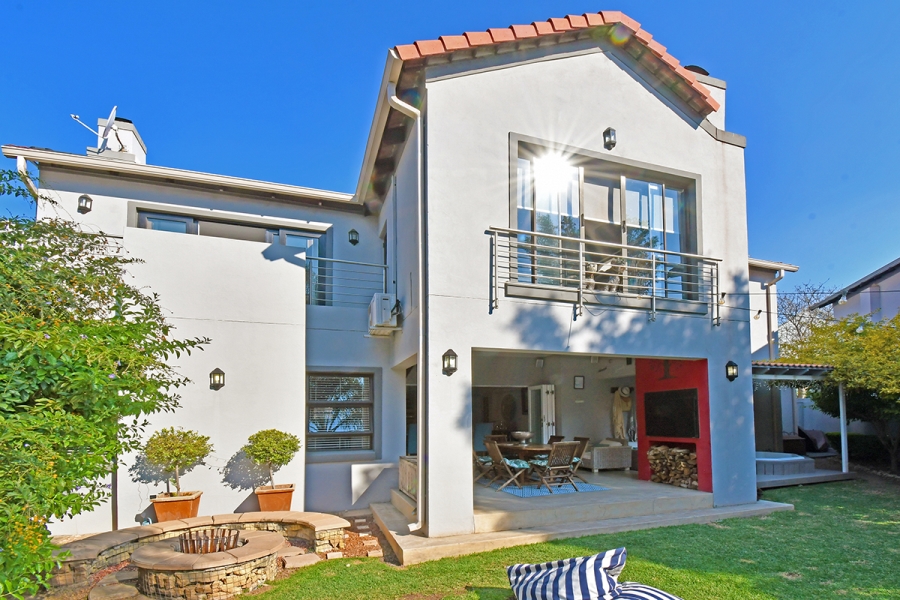 3 Bedroom Property for Sale in Broadacres Gauteng