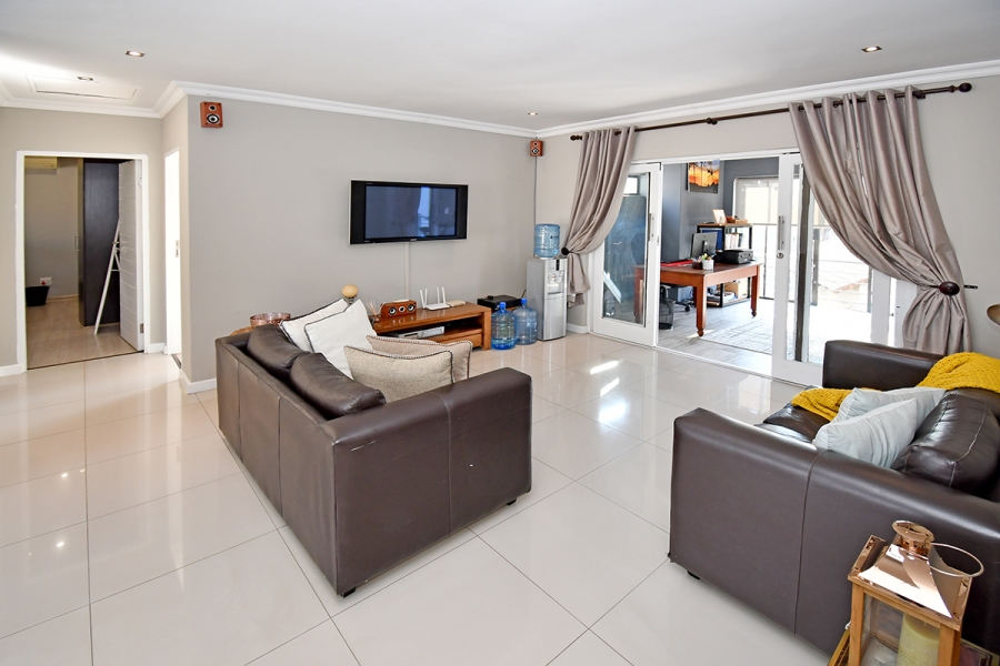 3 Bedroom Property for Sale in Broadacres Gauteng