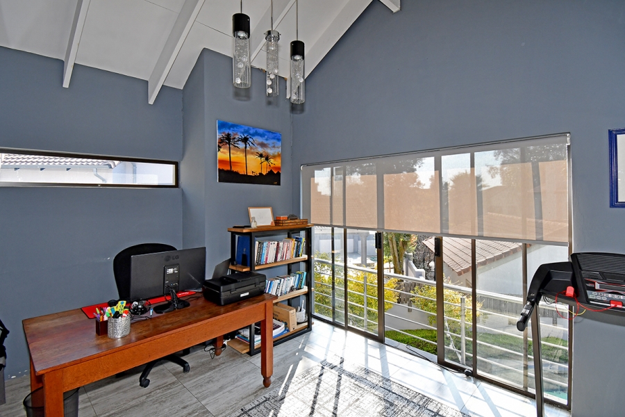 3 Bedroom Property for Sale in Broadacres Gauteng