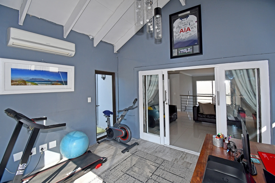 3 Bedroom Property for Sale in Broadacres Gauteng