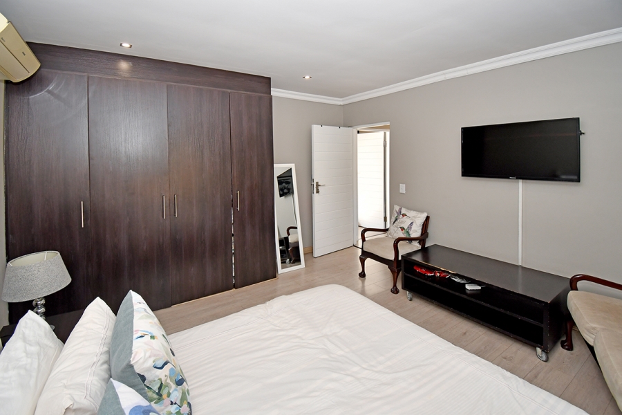 3 Bedroom Property for Sale in Broadacres Gauteng
