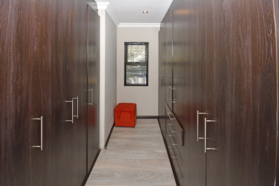 3 Bedroom Property for Sale in Broadacres Gauteng