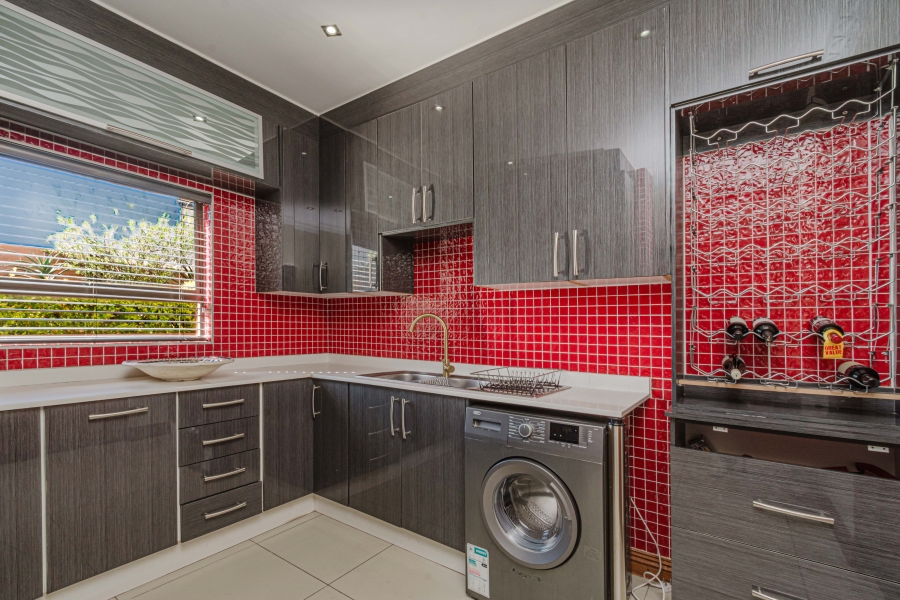 To Let 3 Bedroom Property for Rent in Cedar Creek Gauteng