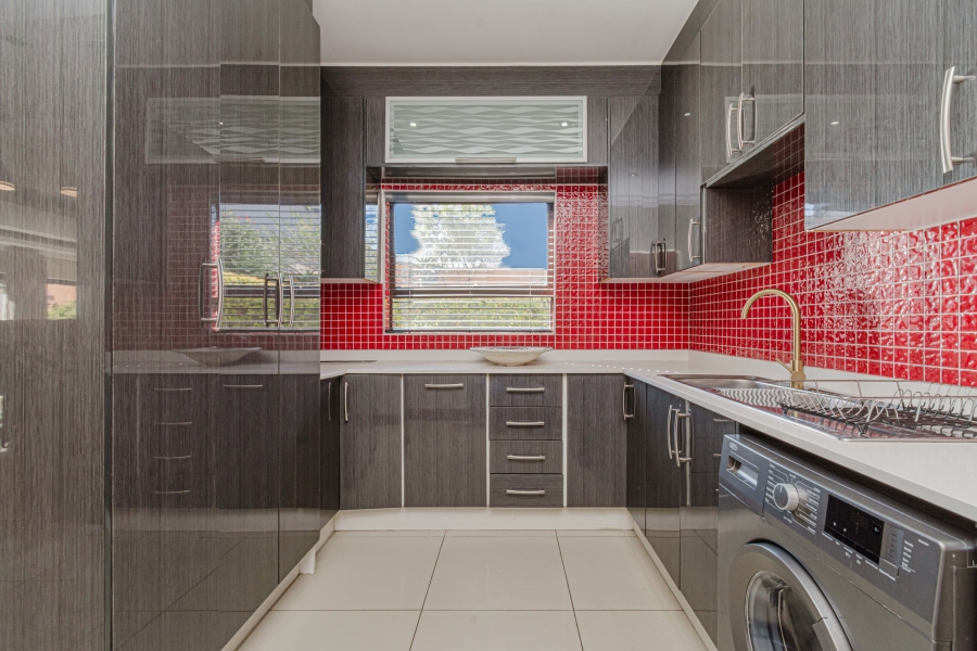 To Let 3 Bedroom Property for Rent in Cedar Creek Gauteng