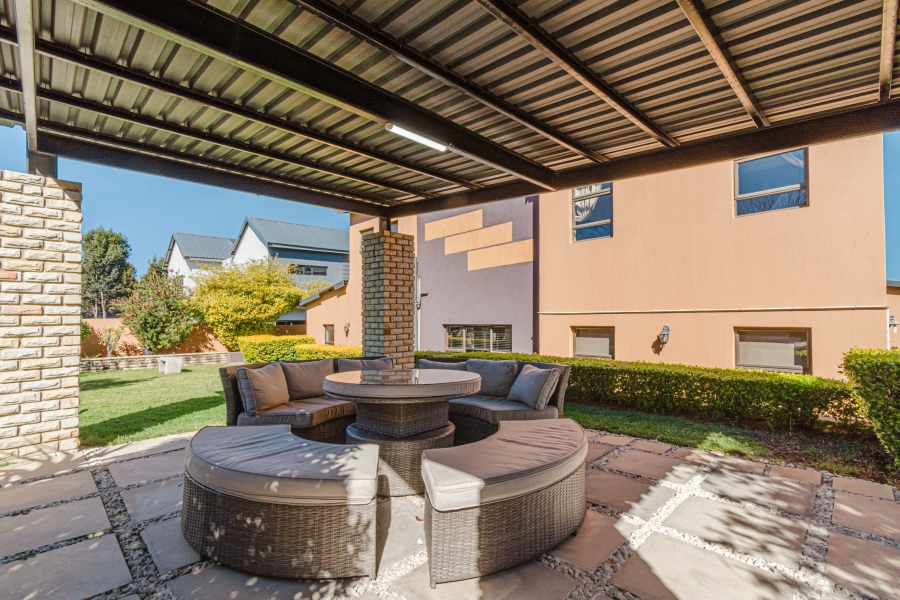 To Let 3 Bedroom Property for Rent in Cedar Creek Gauteng